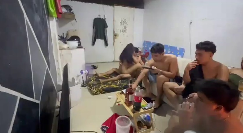 inuman na may bembangan sa gilid